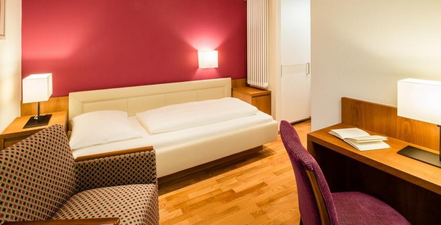 Hotel Palma Мерано Екстер'єр фото