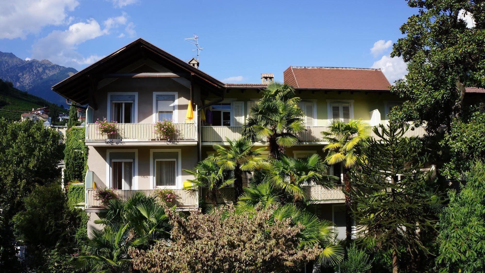 Hotel Palma Мерано Екстер'єр фото