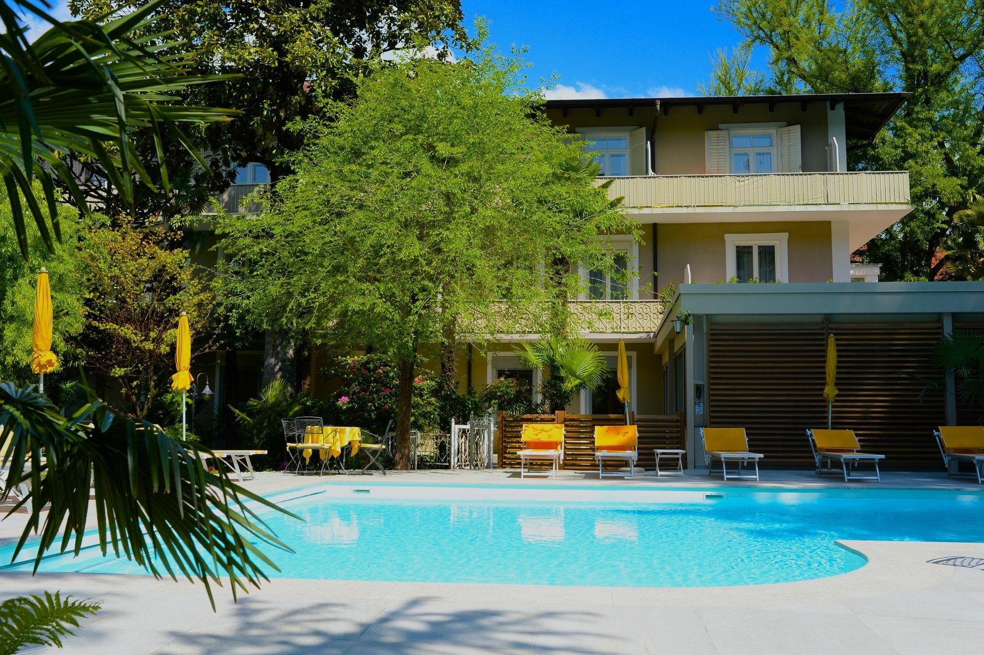 Hotel Palma Мерано Екстер'єр фото